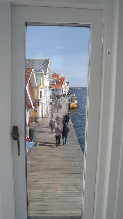 Pensionat Bryggan Smögen Exterior foto